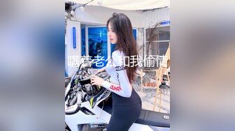 先口交，沙发后入蜜桃臀