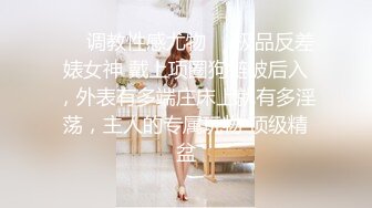 商场女厕全景偷拍12位年轻的小妹 (10)