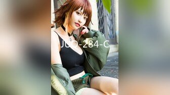 [MP4/ 1.04G] 烈焰红唇极品网红美女拨开丁字裤炮友一顿舔逼，第一视角特写操逼，圆润美臀骑乘爆操