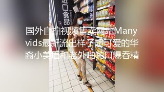 【新片速遞】养生馆超骚的露脸黑丝制服女技师调教小哥，不一样的草嘴模式，主动上位抽插拿着小哥的手揉大奶子，浪叫不断[389MB/MP4/54:36]