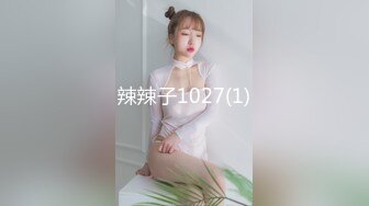 【新片速遞】 好骚的大奶妹子 刚洗完澡 头裹毛巾的样子特骚 还不好意思拍脸 [95MB/MP4/01:39]