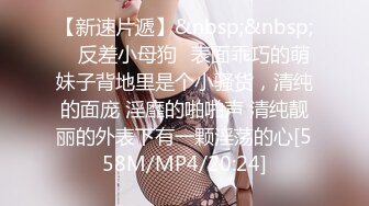 商场女厕全景偷拍多位小美女⭐其中一个美女BB里塞了棉棒⭐拔出来的一刹那貌似很爽的样子 (1)