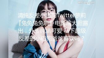 漂亮大学生美少女，被窝里全裸给大家表演，难得一见无毛粉穴，坚挺超嫩奶子