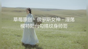 非常极品兼职美少女，金发背带裤萌妹，清纯又甜美，有点羞涩，各种姿势操嫩穴