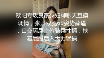 便利店購物修長腿紫白丁字內騷女,身材美爆了