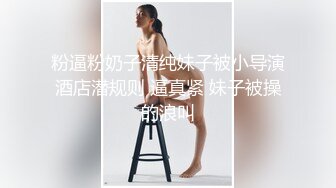 俏皮鄉村小少婦專門挑個畸形大頭黃瓜紫薇,粗大黃瓜慢慢推進去,小茓撐滿滿